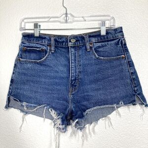 Abercrombie & Fitch Mom Shorts Womens 28 6 High Rise Distressed Denim Frayed